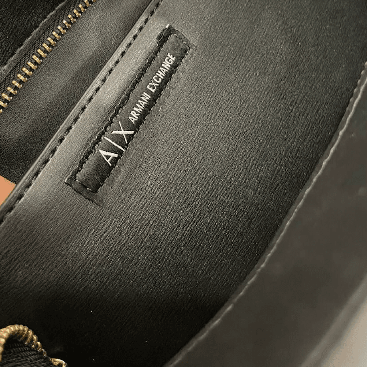 کیف جورجیو آرمانی (armani exchange bag) — تصویر ۶