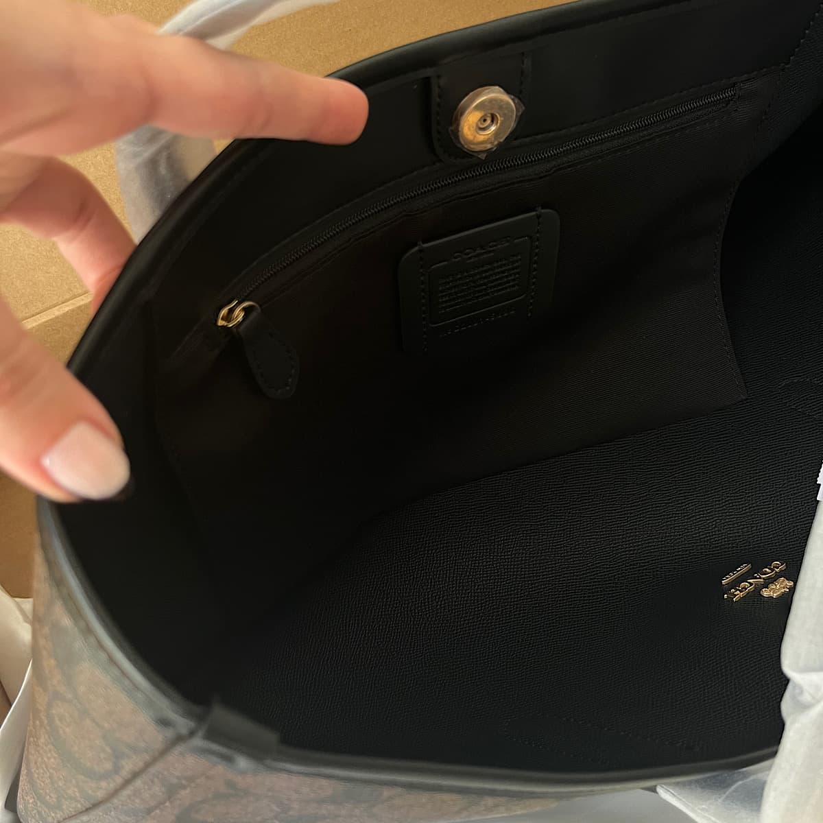 کیف کوچ توت بگ (Coach Tote Bag) — تصویر ۴