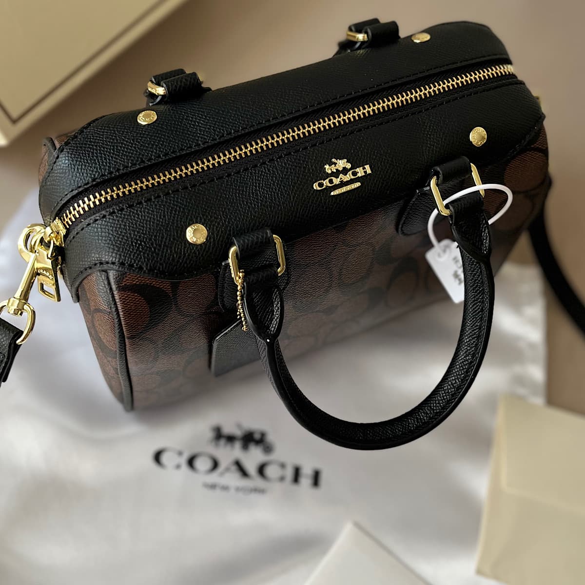 کیف کوچ صندوقی (Coach) — تصویر ۶
