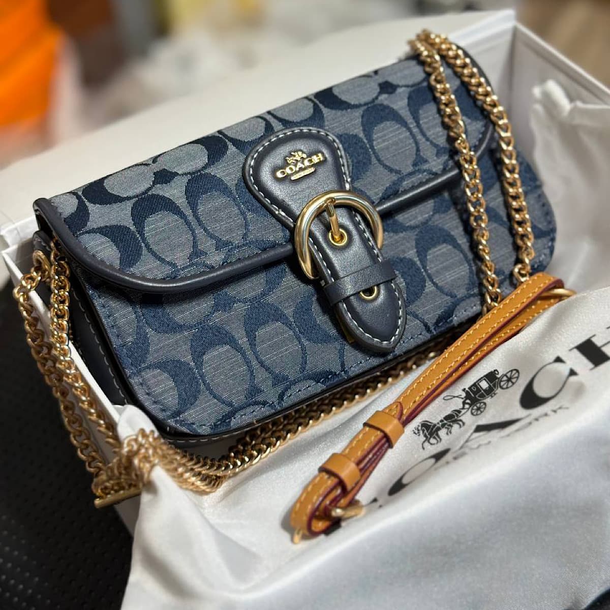 کیف کوچ Coach kleo crossbody bag