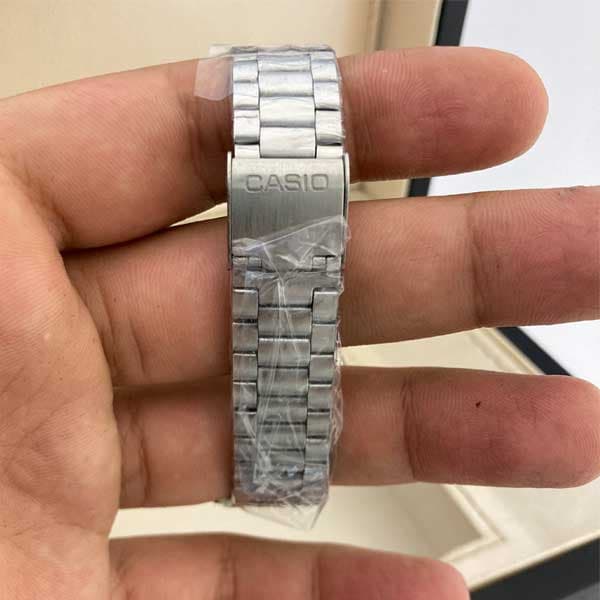 ست ساعت مچی عقربه ای زنانه و مردانه کاسیو گادفادر مدل WS-GF02 — تصویر ۵