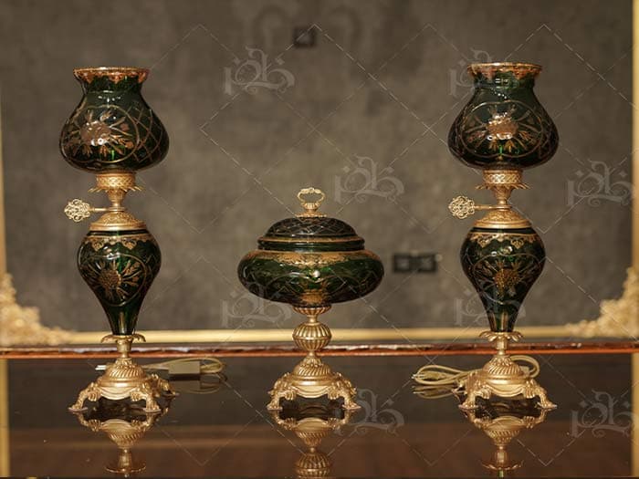 شمعدان و شکلات خوری کریستال سبز