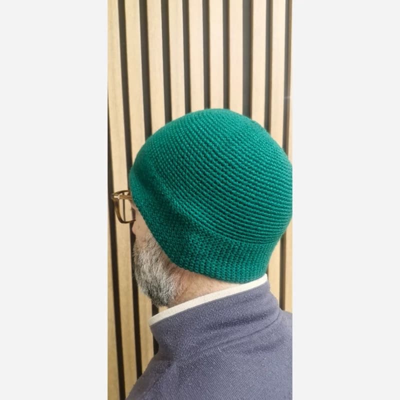 کلاه قلاب بافی سنتی خراسان لبه دار سبز رنگ — تصویر ۳