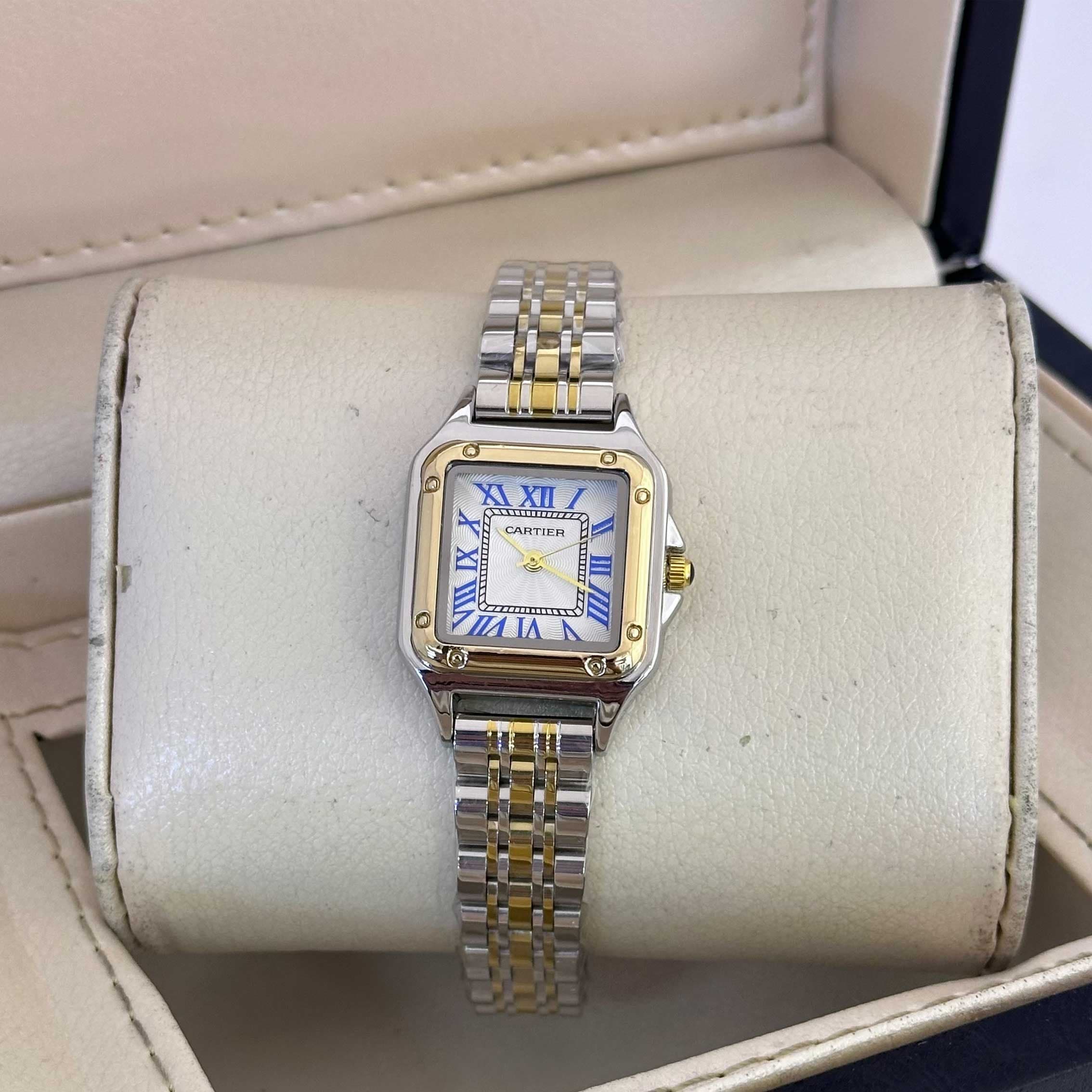 ساعت مچی عقربهای زنانه کارتیر سانتوس مدل Cartier Santos — تصویر ۵