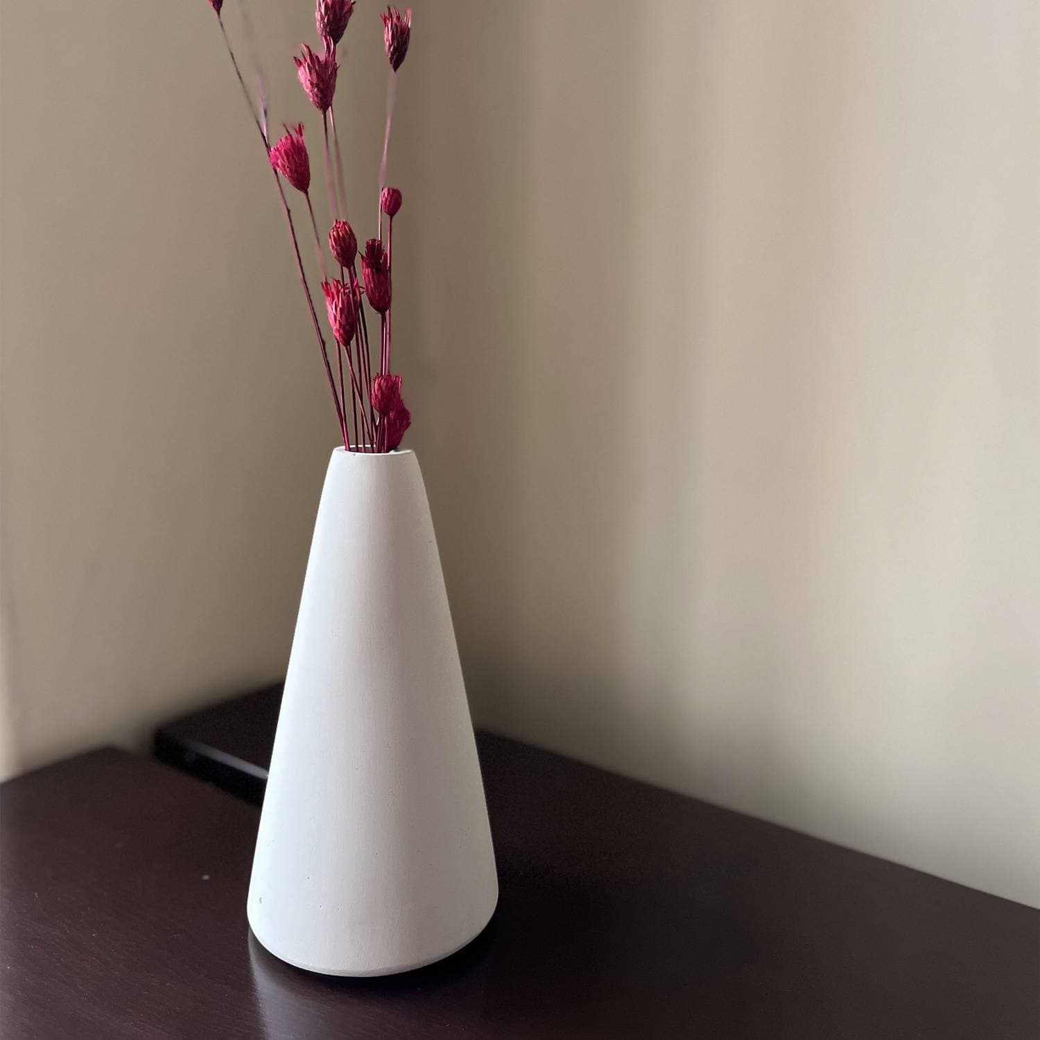 گل جای دکوبهار طرح استوانه مخروطی