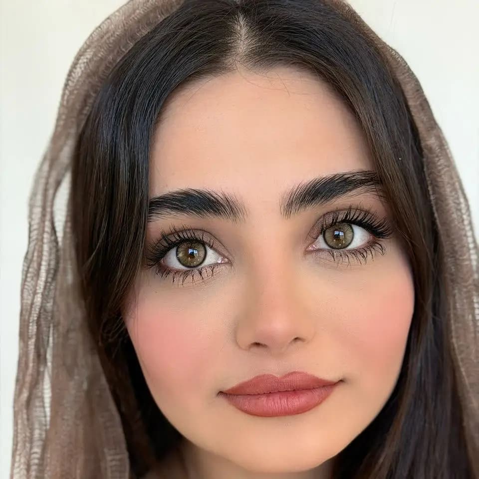 لنز یونیک گلد هیزل عسلی طلایی — تصویر ۳