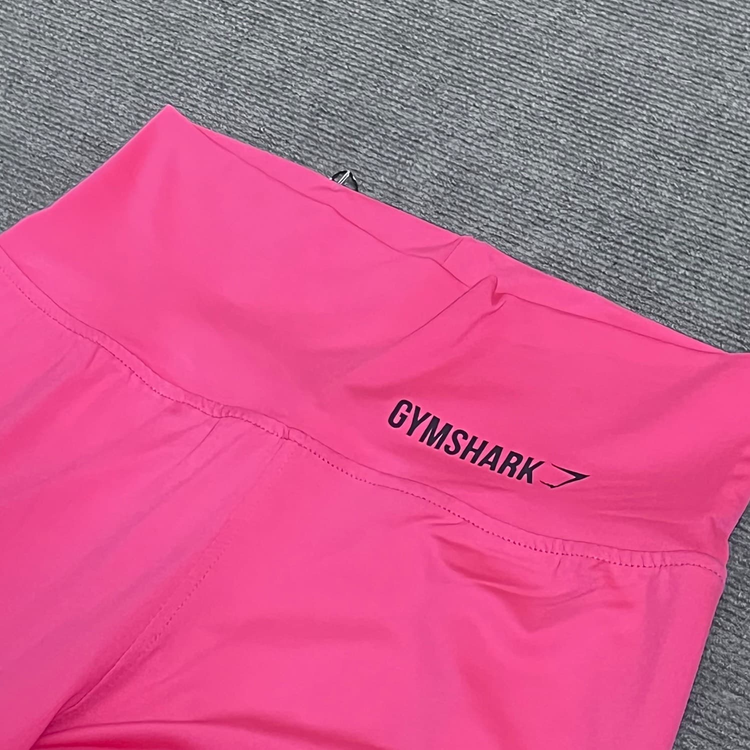 لگ ورزشی زنانه برند Gymshark-صورتی — تصویر ۳