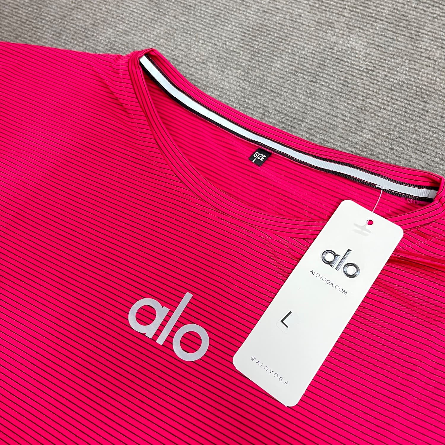 ست کراپ شورتک alo — تصویر ۱۱