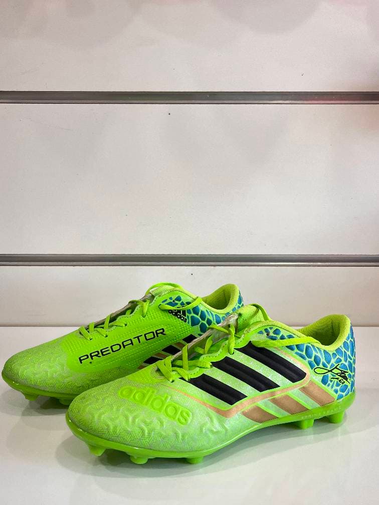 کفش فوتبال آدیداس پردیتورAddidas Predator — تصویر ۴