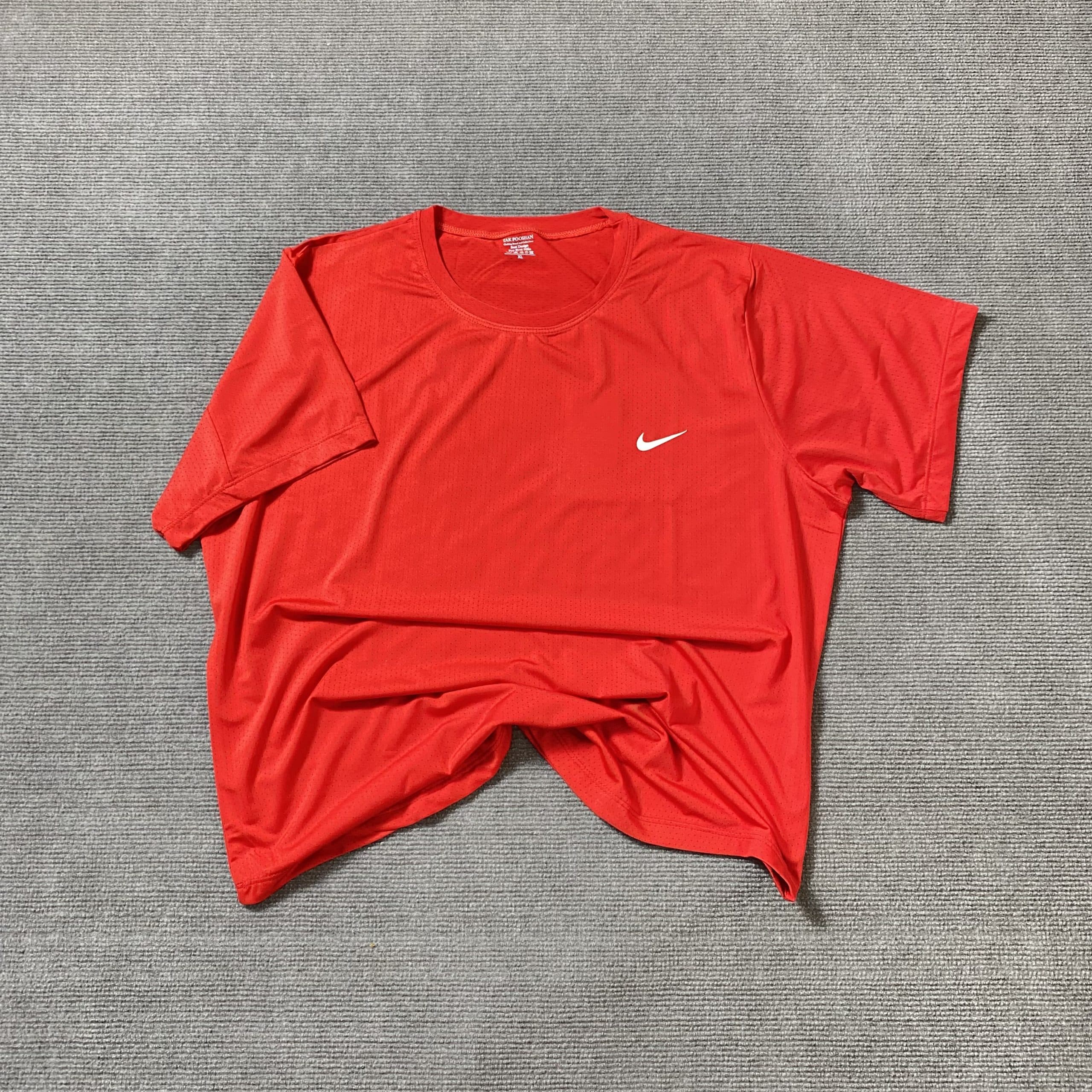 تیشرت زنانه نایکی (Nike) مدل Breathe — تصویر ۶
