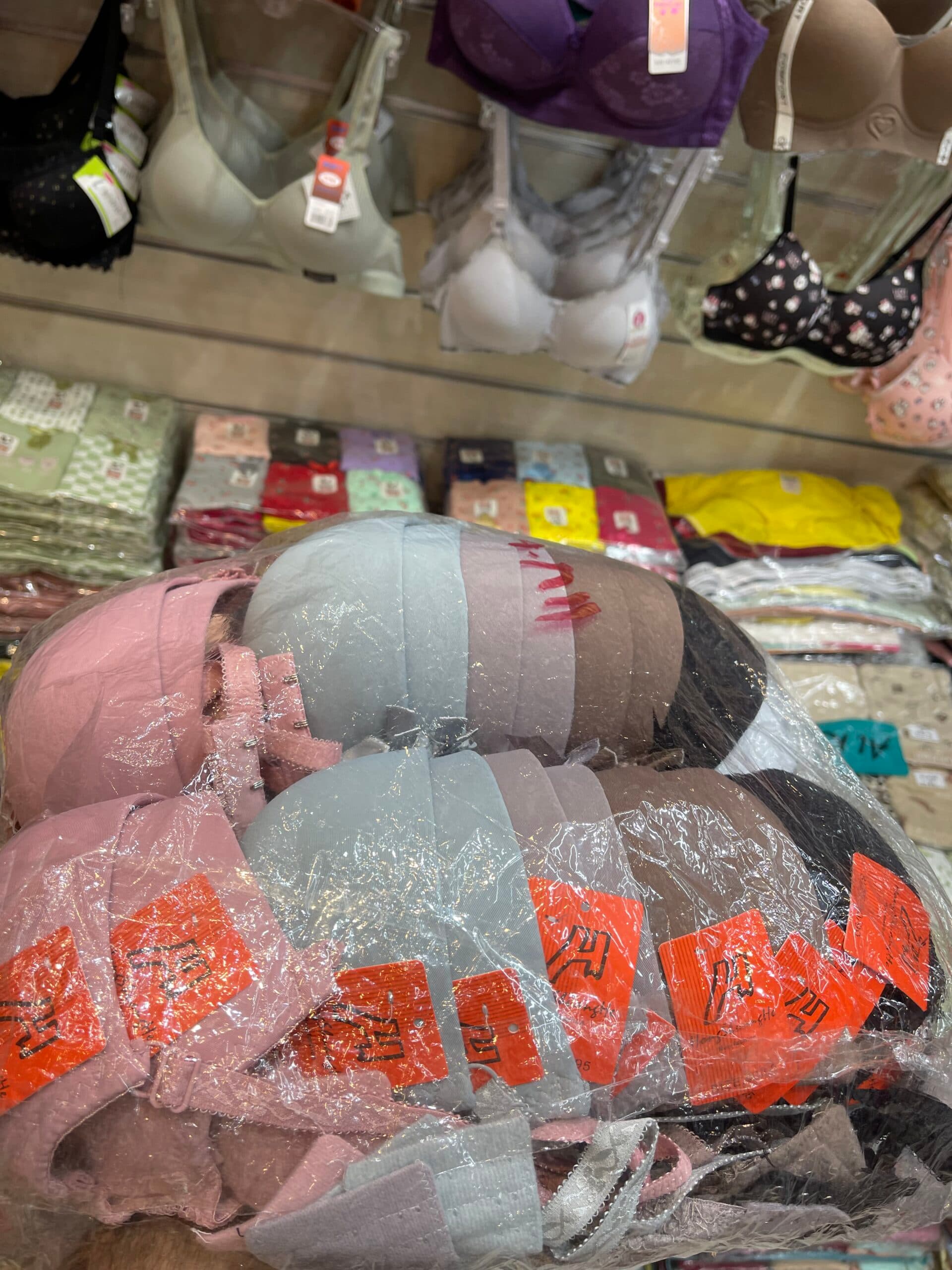 سوتین زنانه اسفنجی فنردار جکدار کد 90811 مارک قمبر ( بسته ۱۲ تایی ) — تصویر ۴