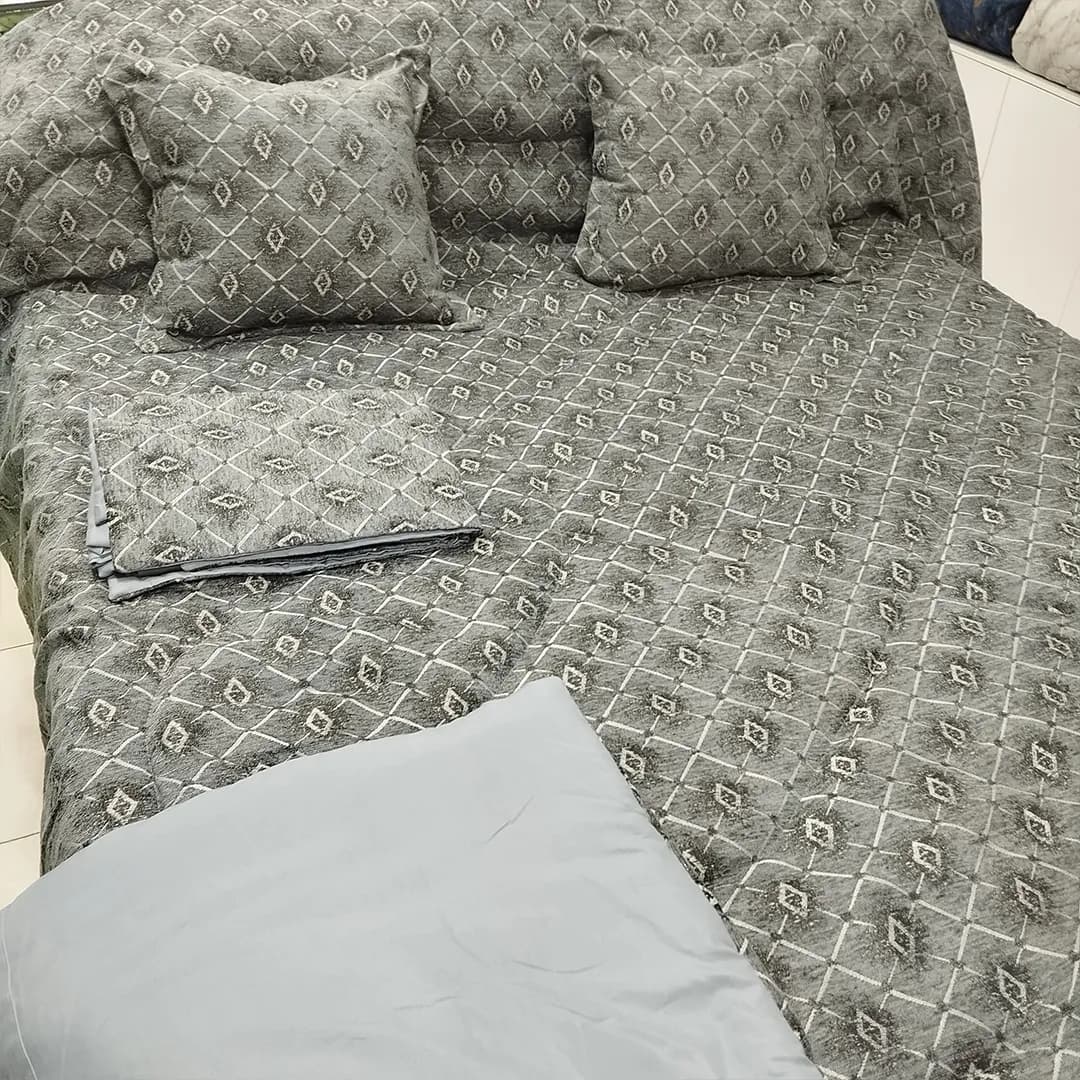 سرویس روتختی دو نفره مخمل 8 تکه – کد E1