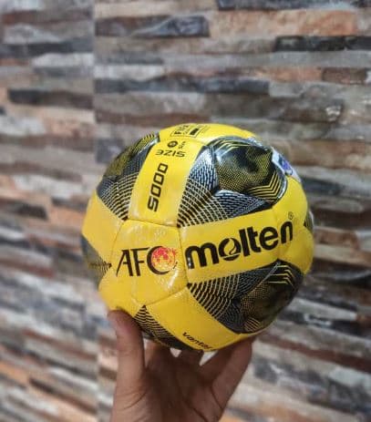 توپ فوتبال مولتن مدل AFC 5000