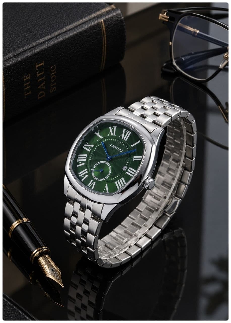 ساعت مچی مردانه CARTIER ساعت بند استیل از برند شناخته‌شده "کارتیر" برای آقایان موتور شرکتی A++ دو موتور فعال (زیرثانیه) دارای روزشمار بند استیل توپر (سنگین) شیشه کریستال قفل استیل کلیپسی مخفی ضدآب در