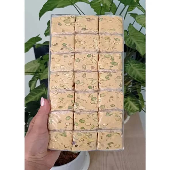 نوقا رژیمی شیره انگور پسته پر مغز (600 گرمی) بدون شکر