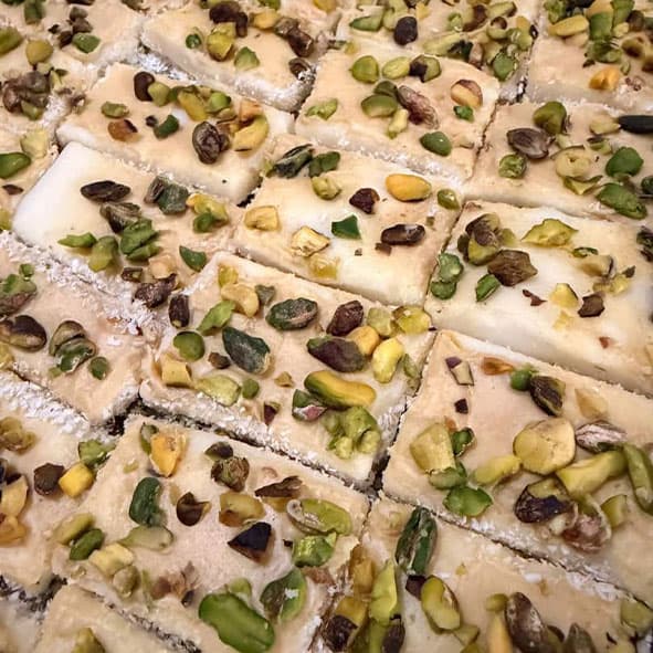 لوکوم ارده ترکیه با مغز پسته رژیمی بدون شکر (700 گرم)