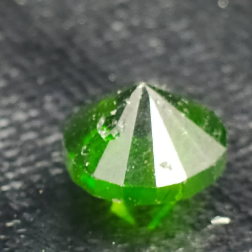 جواهر دمانتوئید D184 — تصویر ۳