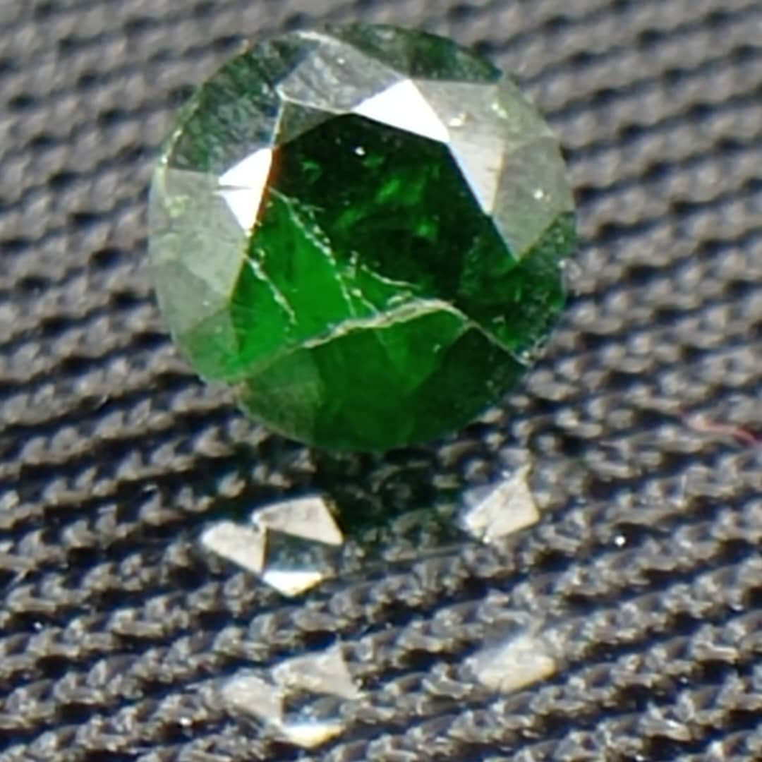 جواهر دمانتوئید D143
