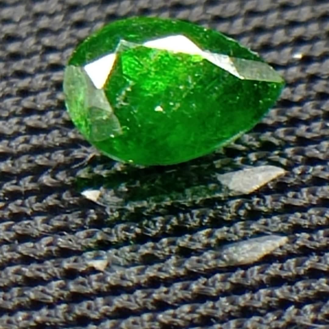 جواهر دمانتوئید D139