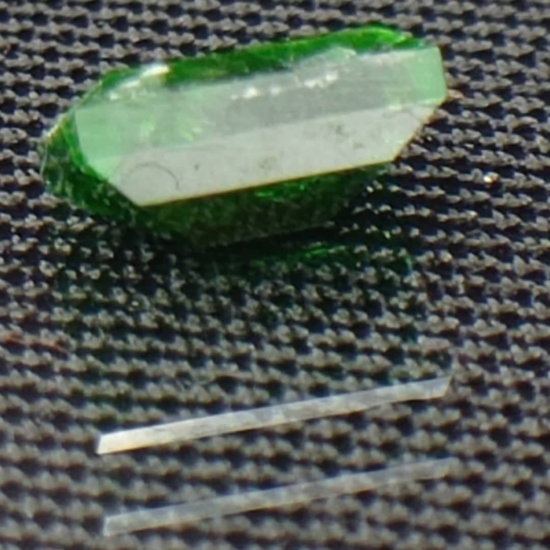 جواهر دمانتوئید D115 — تصویر ۵