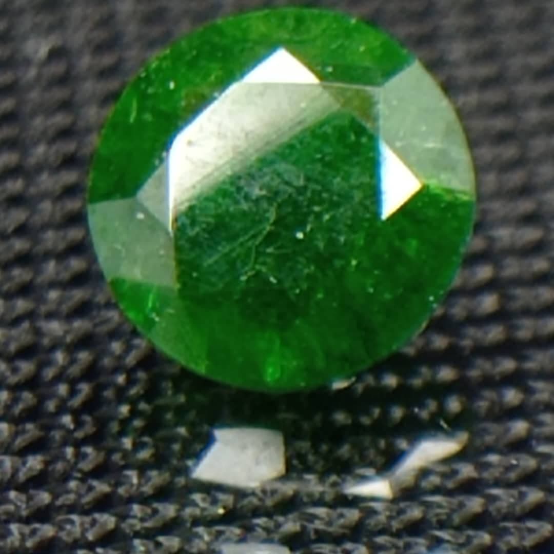 جواهر دمانتوئید D95