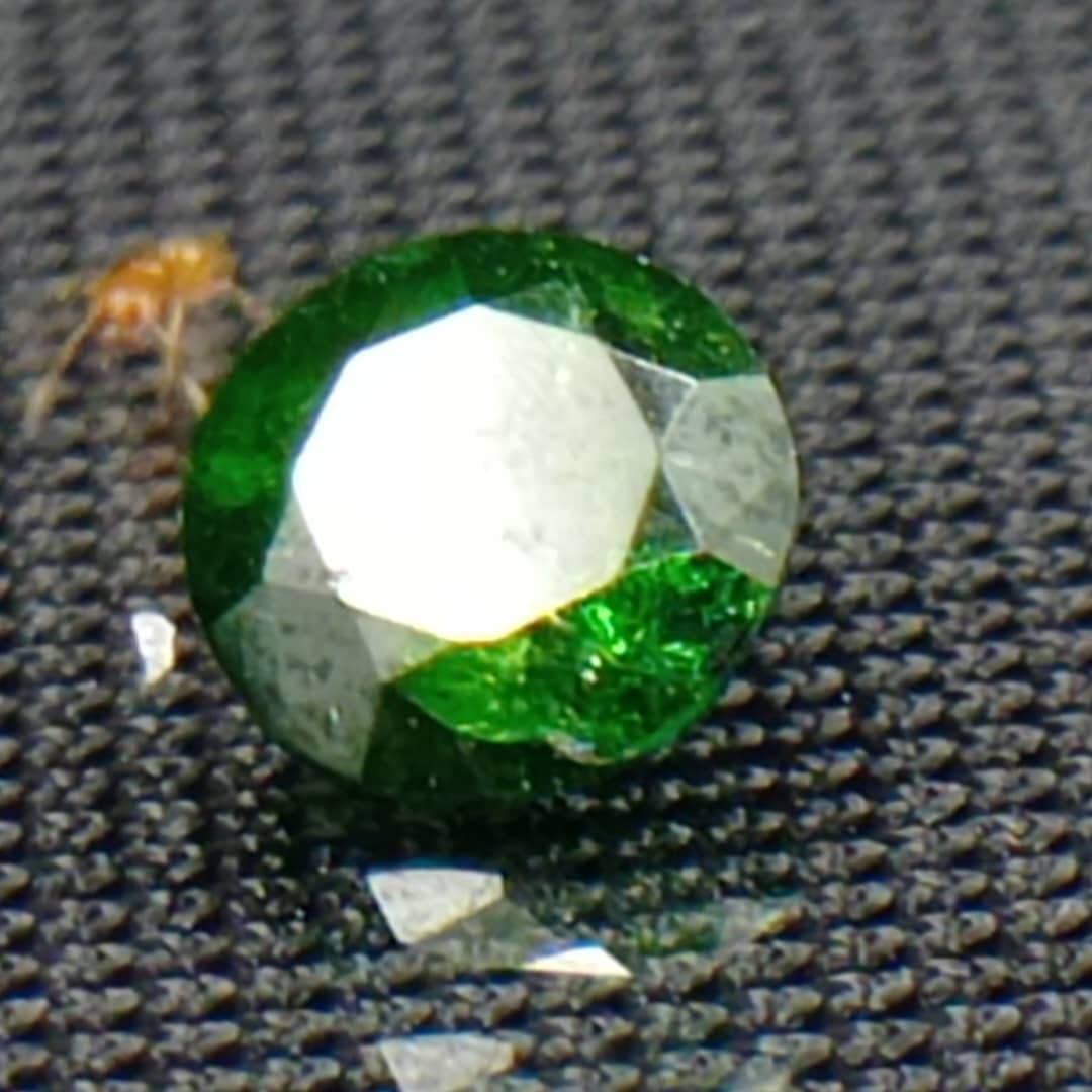 جواهر دمانتوئید D73