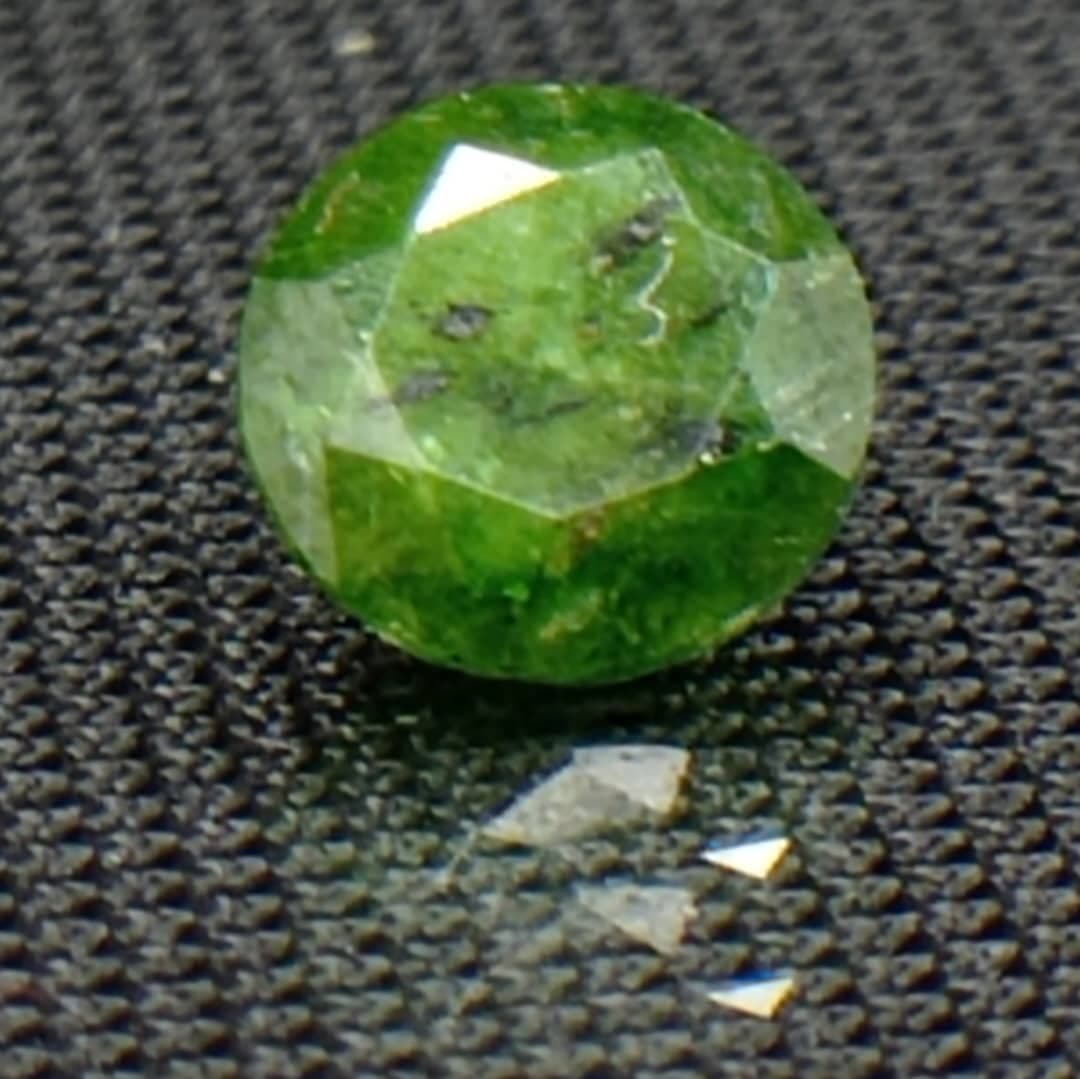 جواهر دمانتوئید D69 — تصویر ۲