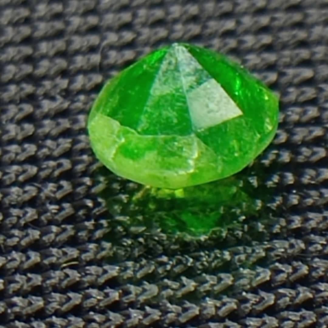 جواهر دمانتوئید D63 — تصویر ۳