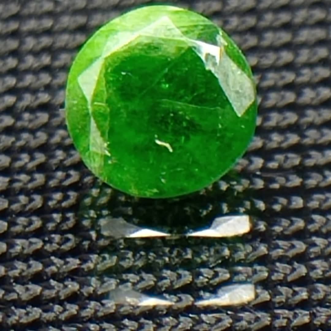 جواهر دمانتوئید D63