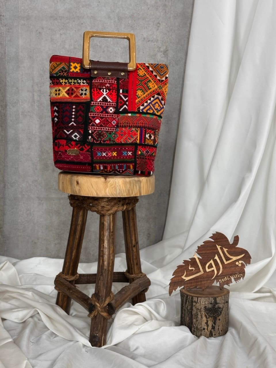 کیف چهل تیکه دسته چوبی۰۱