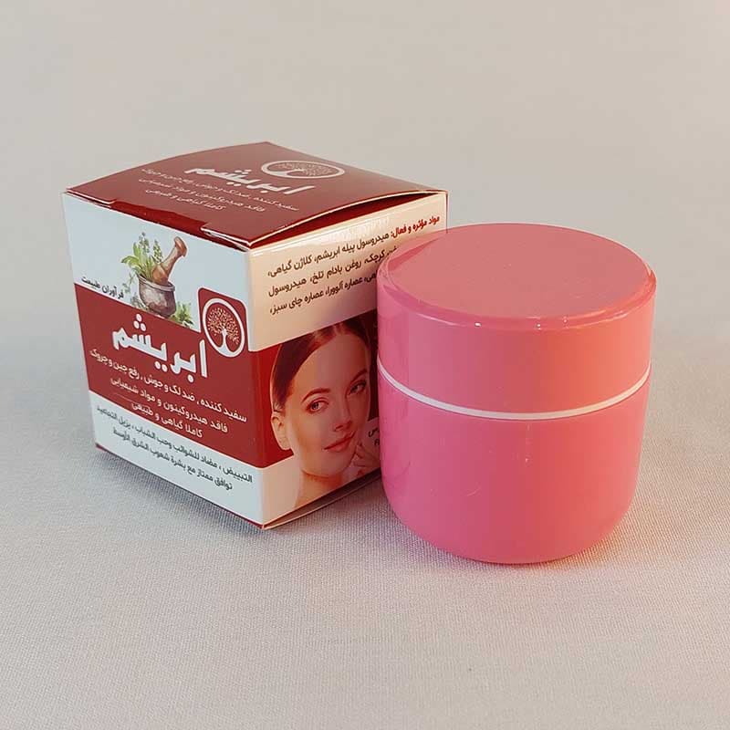 کرم گیاهی ابریشم — تصویر ۲