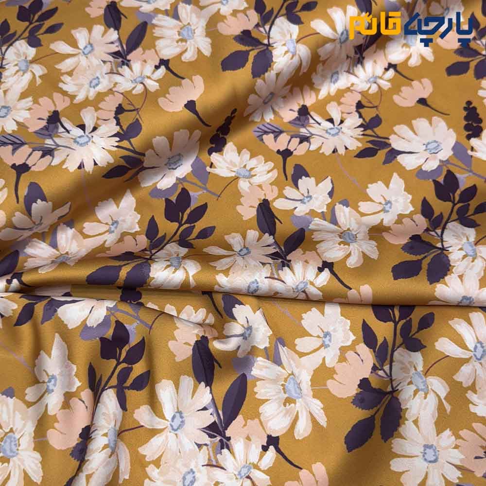 پارچه مجلسی سیلک ابریشم طرحدار زمینه خردلی خاص گل متوسط عرض 150 کد 13937 — تصویر ۳