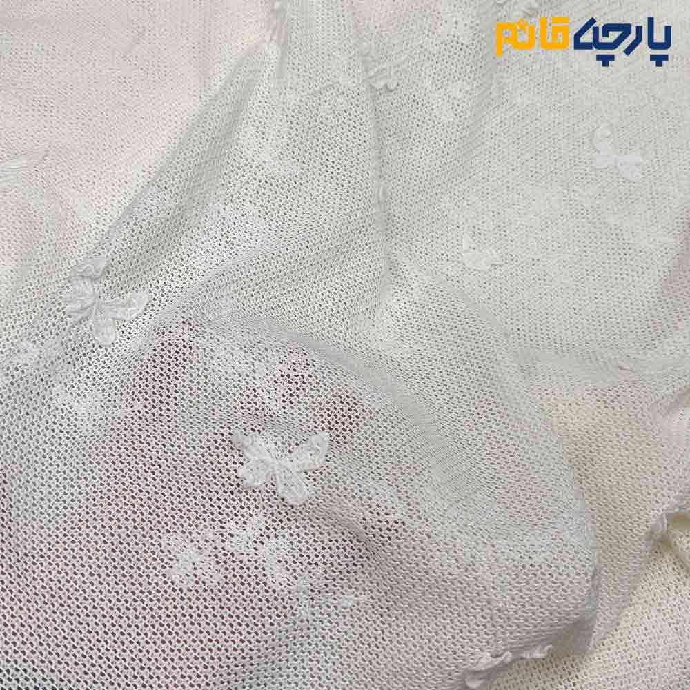 پارچه مجلسی تور کتان کره ای زمینه سفید آفوایت با پروانه برجسته کد 9868 — تصویر ۳