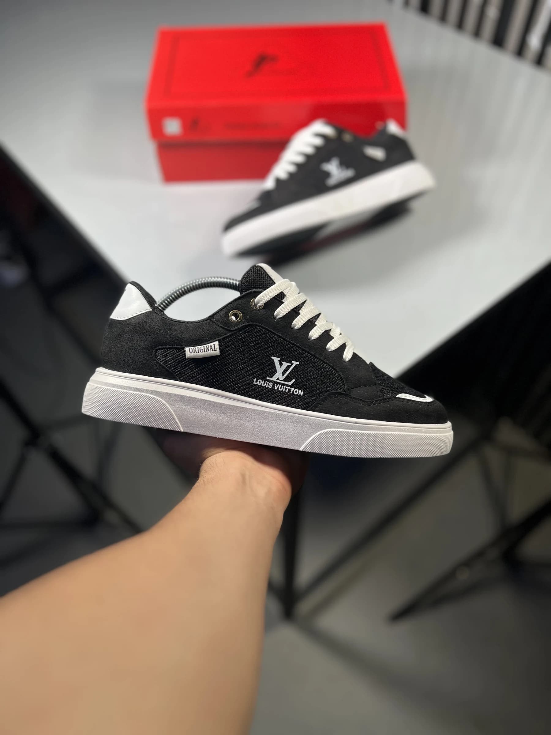 کفش ساده ونس مدل لویی ویتون Louis Vuitton / رنگ مشکی سفید / کد 2636 — تصویر ۲