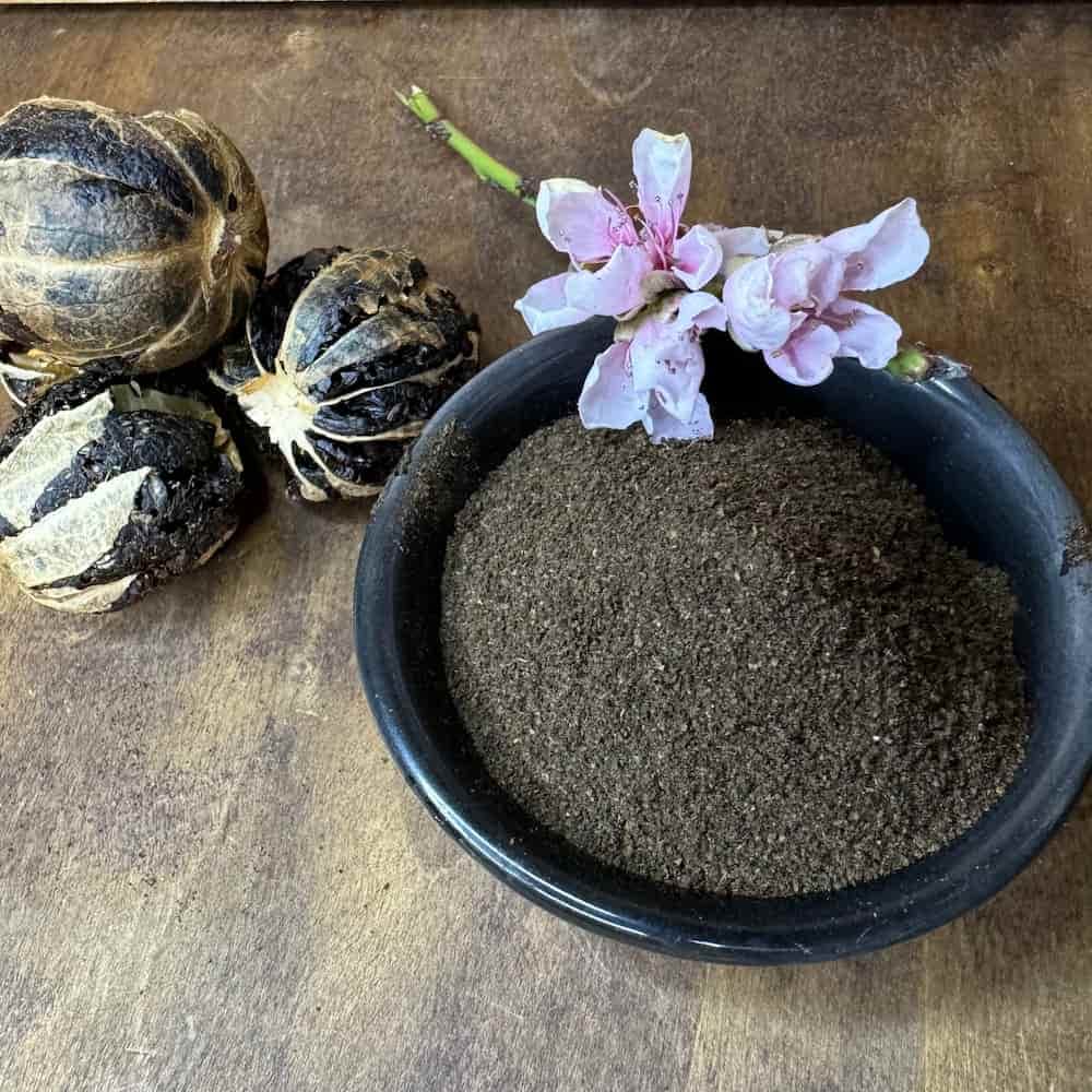 پودر لیمو عمانی سیاه