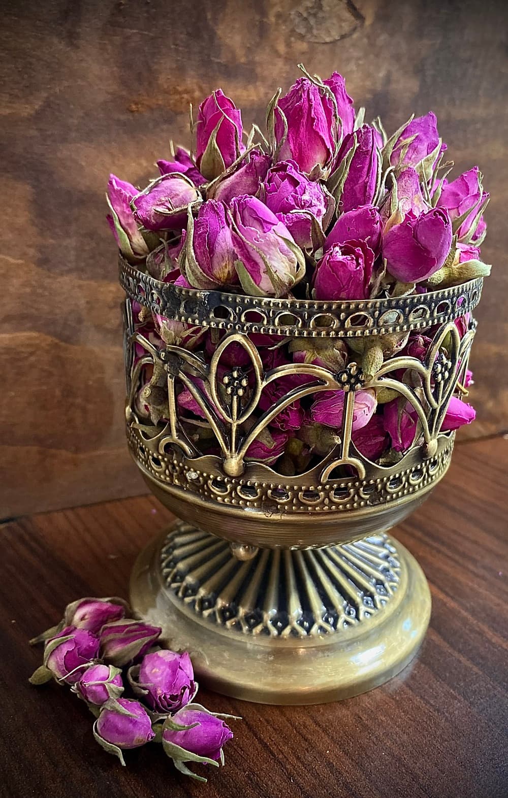 غنچه گل سرخ (لاله‌زار صادراتی)