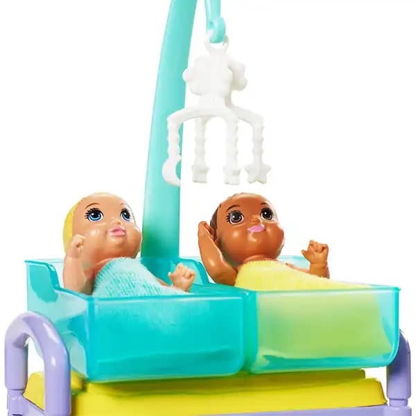 عروسک باربی بلوند مدل Barbie Baby Doctor کد GKH23 — تصویر ۳