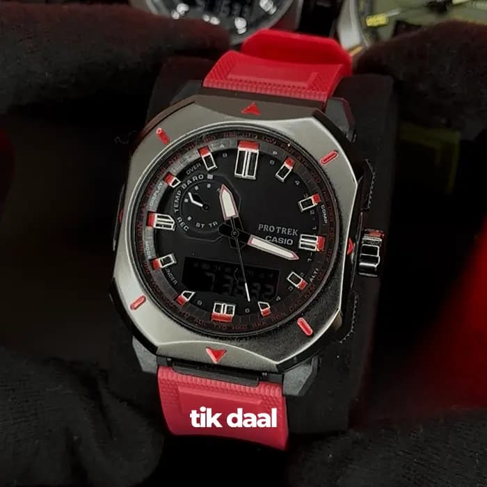 ساعت جی شاک پرو ترک فلزی مشکی بند قرمز | G-SHOCK PRO TREK — تصویر ۲