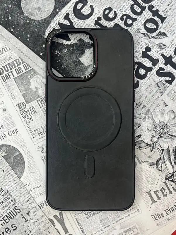قاب یوشیتا مدل چرمی مناسب برای گوشی موبایل اپل IPhone 14 Promax