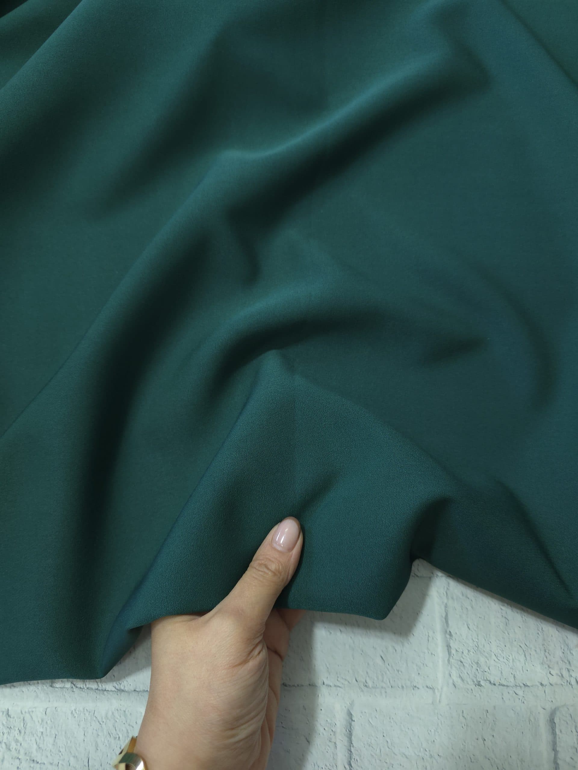پارچه کرپ مازراتی درجه یک رنگ سبز تیره