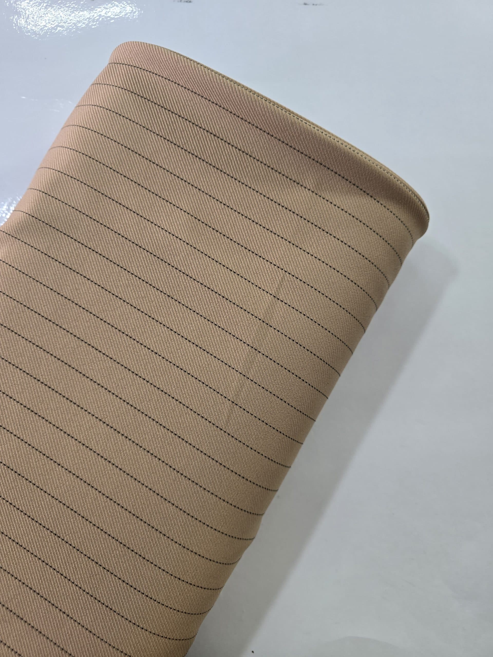 پارچه کرپ‌مازراتی دیپلمات رنگ نسکافه ای
