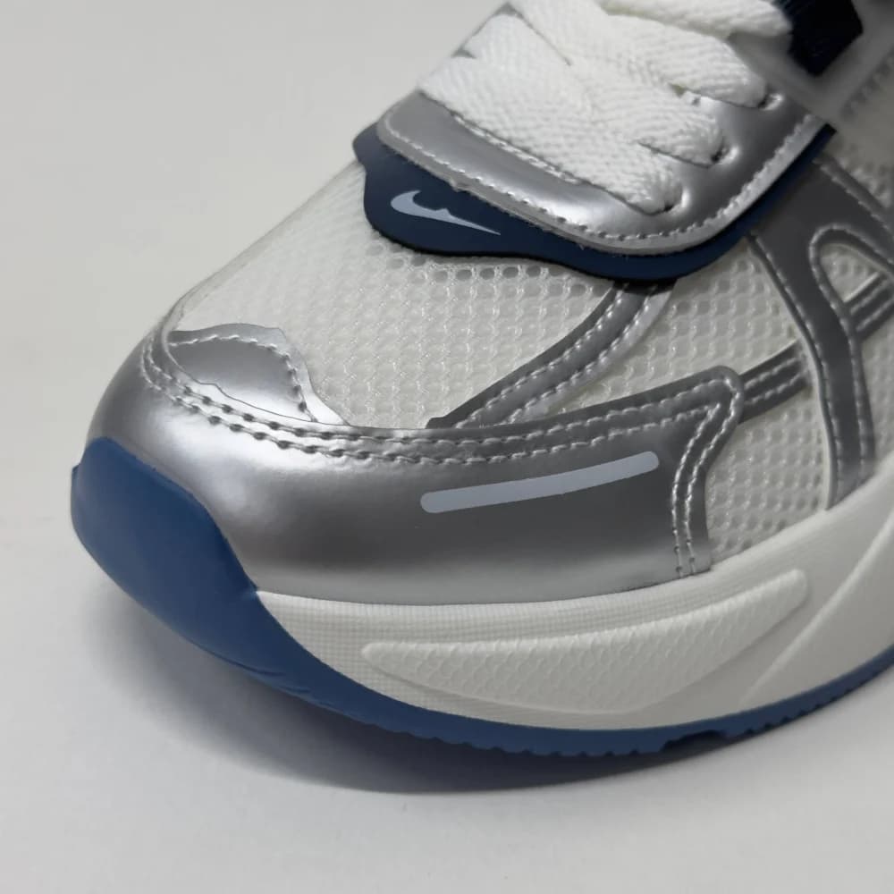 کتونی زنانه نایکی V2K ران سفید سرمه‌ای | Nike V2K Run White Navy — تصویر ۴