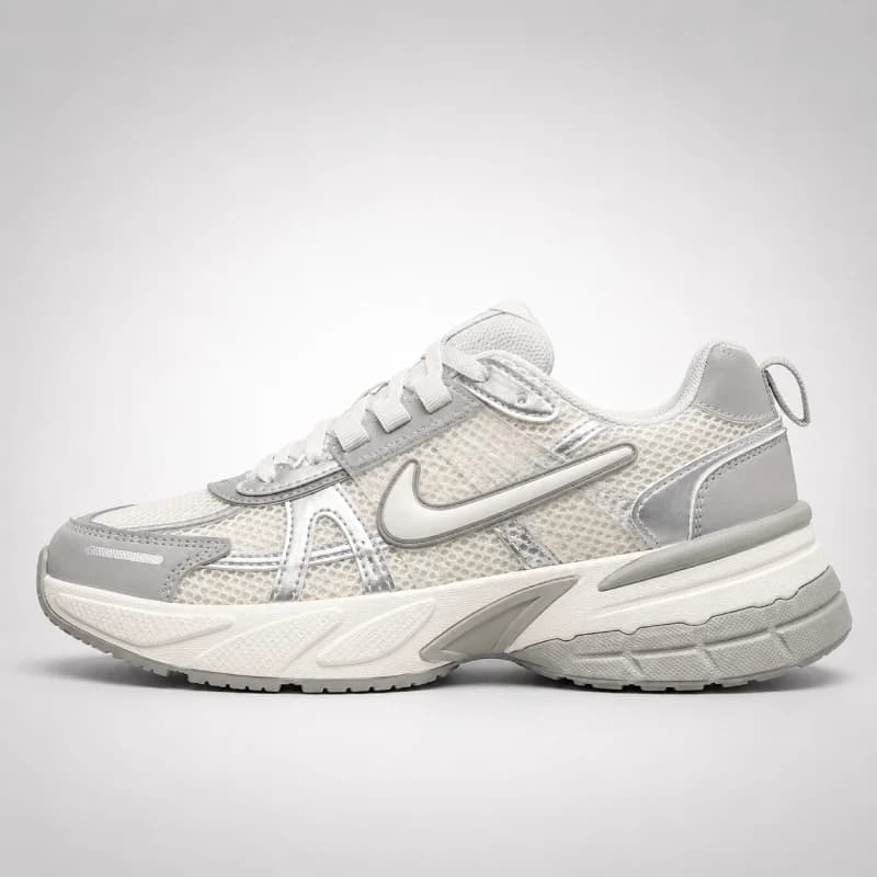 کتونی نایک وی تو کی سفید نقره‌ای | Nike V2K Run White Silver — تصویر ۲