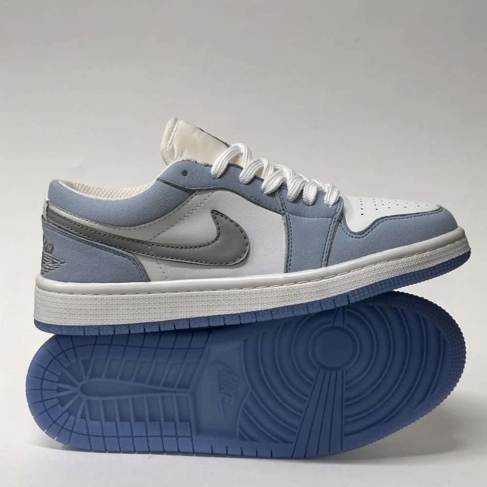 کتونی نایک ایر جردن 1 لو آبی آسمانی | Air Jordan 1 Low Sky Blue — تصویر ۳