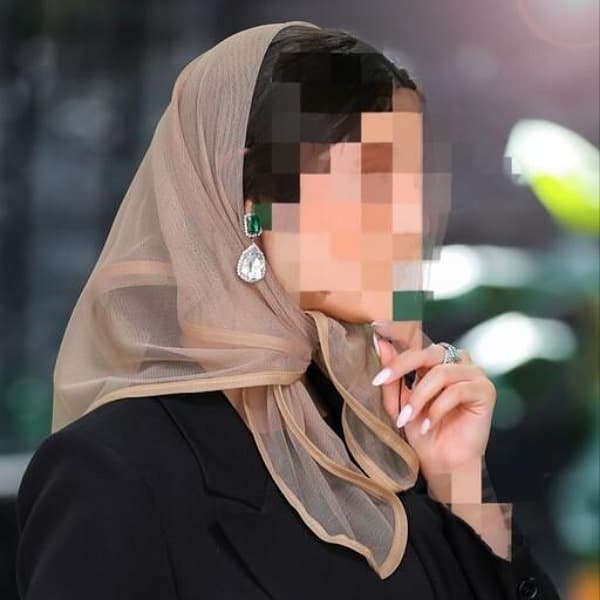 اسکارف قهوه ای