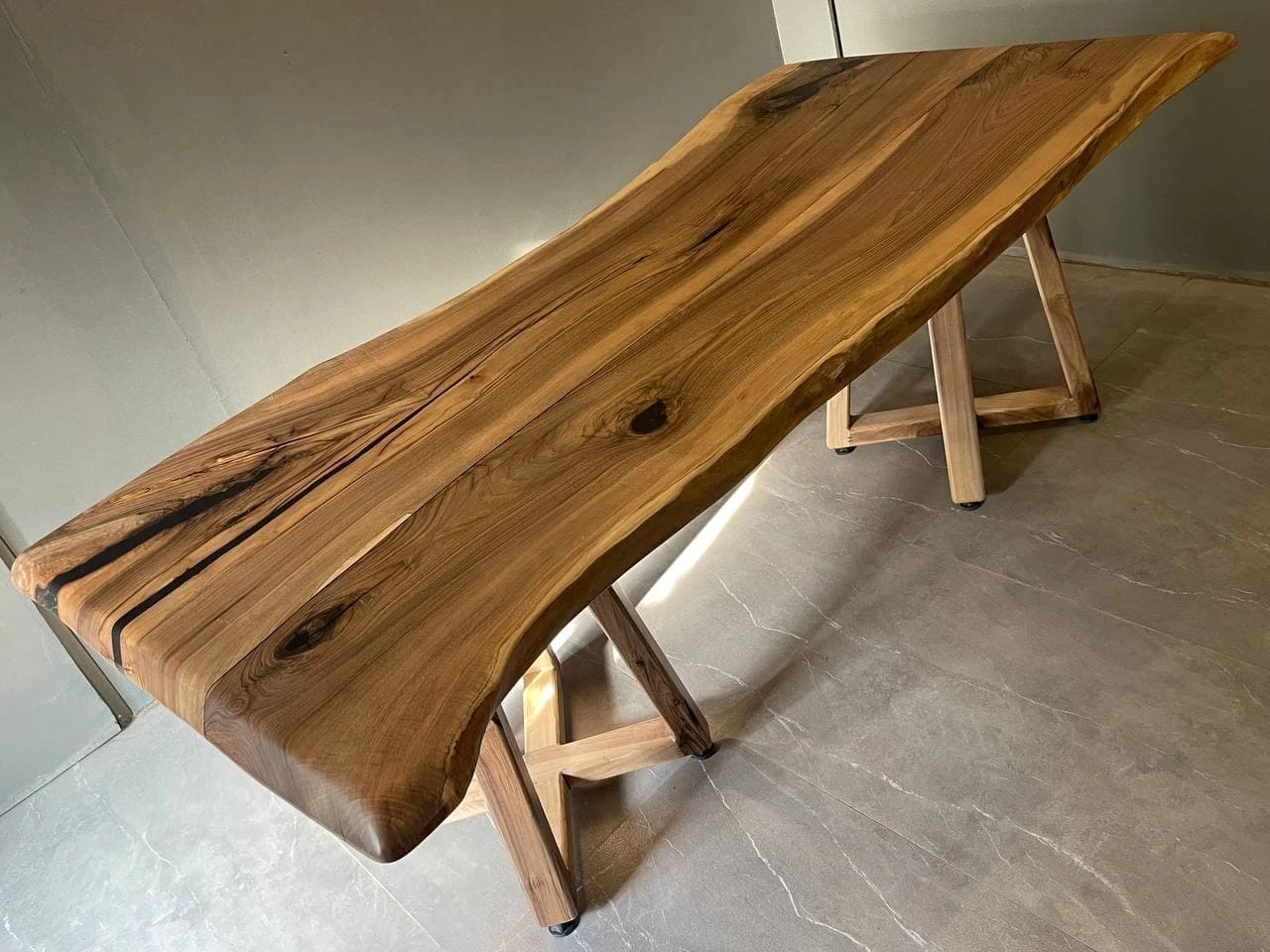 میز ناهارخوری چوب گردو رستیک