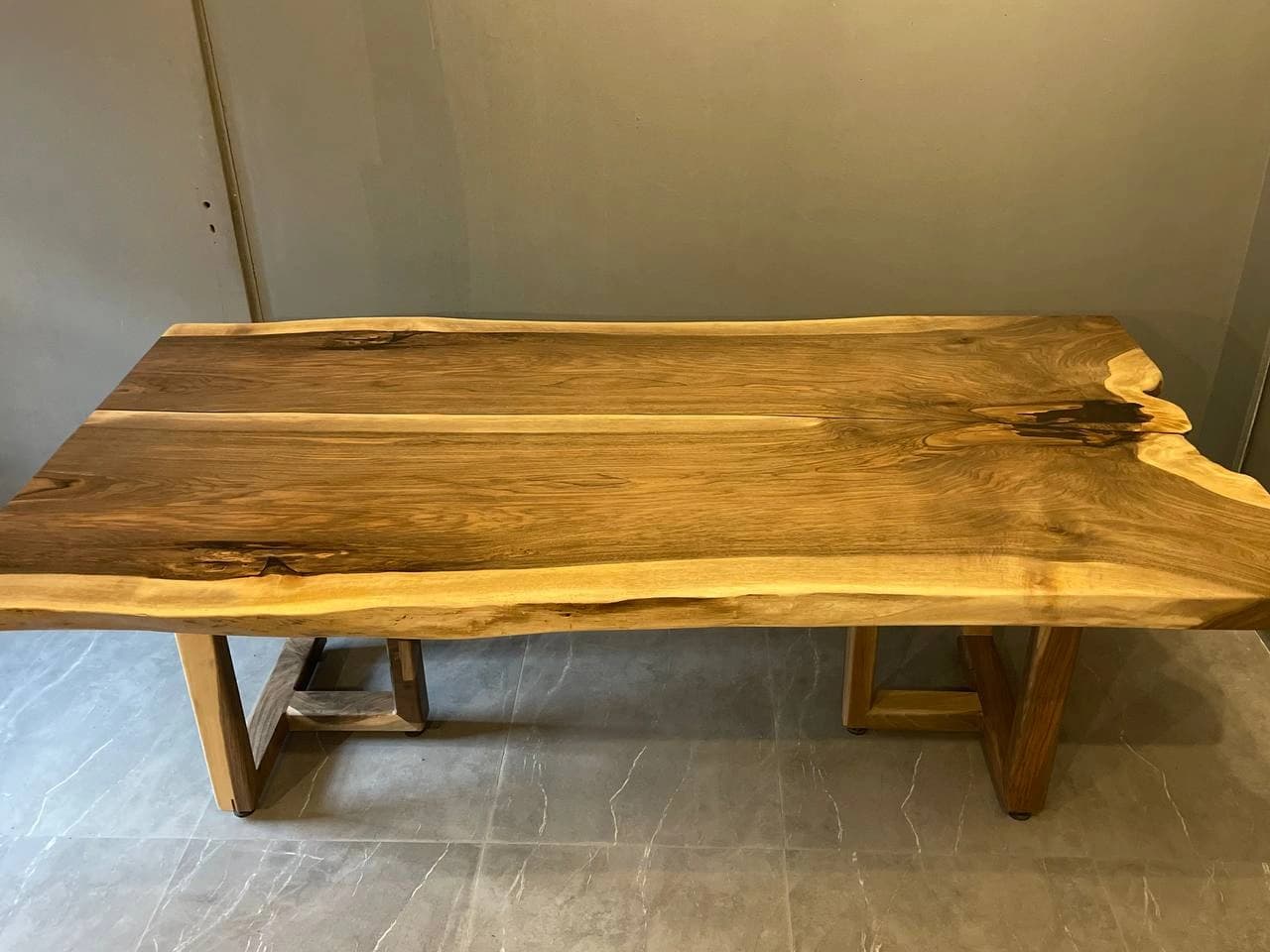 میز ناهارخوری چوب گردو دفرمه