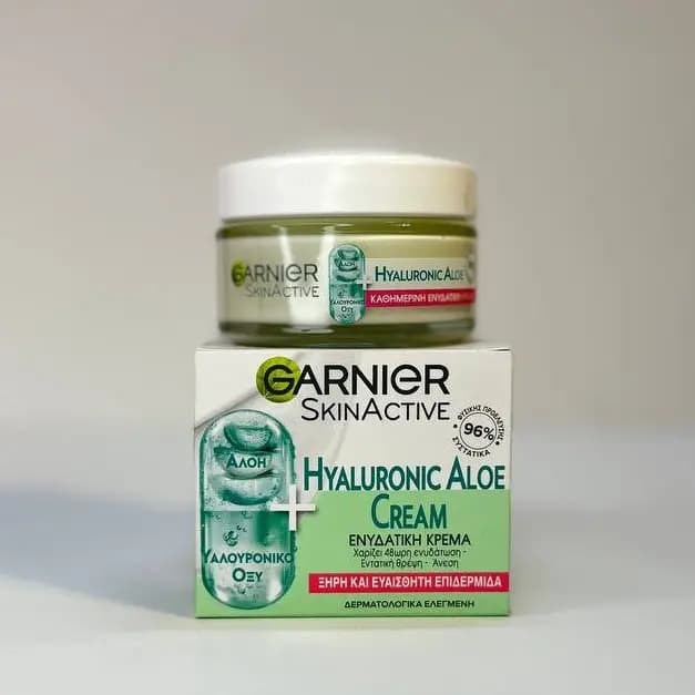 کرم آبرسان روز هیالورونیک اسید گارنیر Garnier پوست خشک و حساس