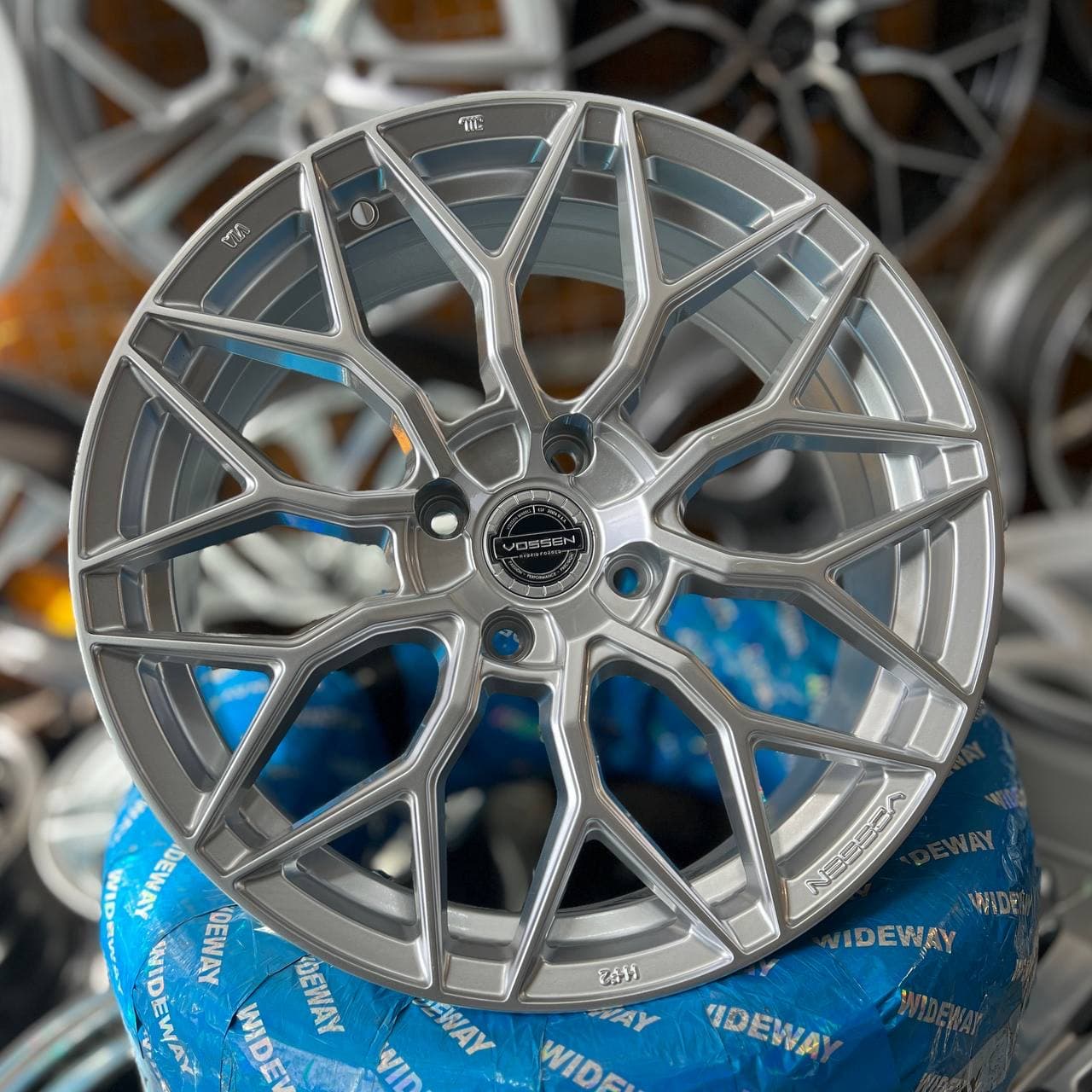 رینگ Vossen ووسن HF2 سایز 16 نقره‌ای