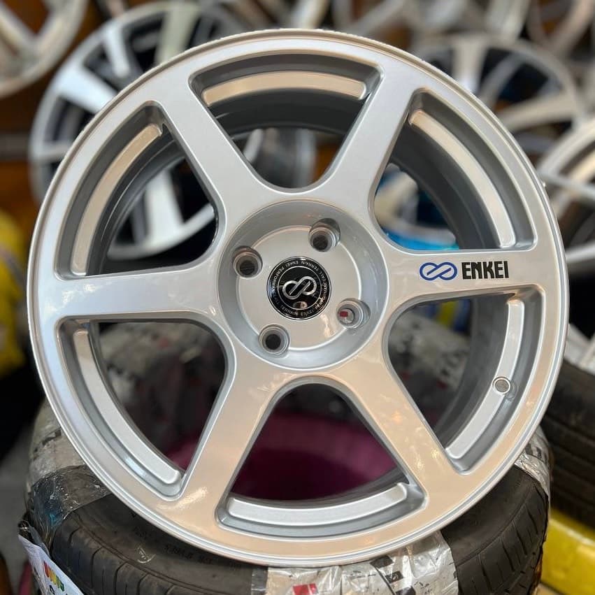 رینگ Enkei انکی evo 8 سایز 16 نقره‌ای براق